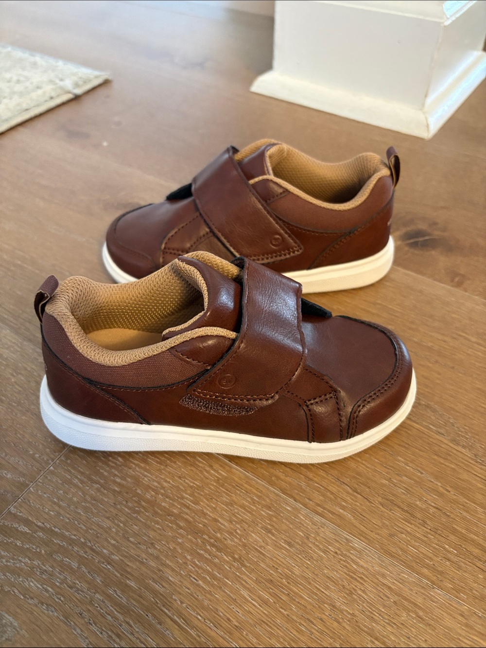Stride Rite Brown Leather Hook-and-Loop Sneakers with White Sole